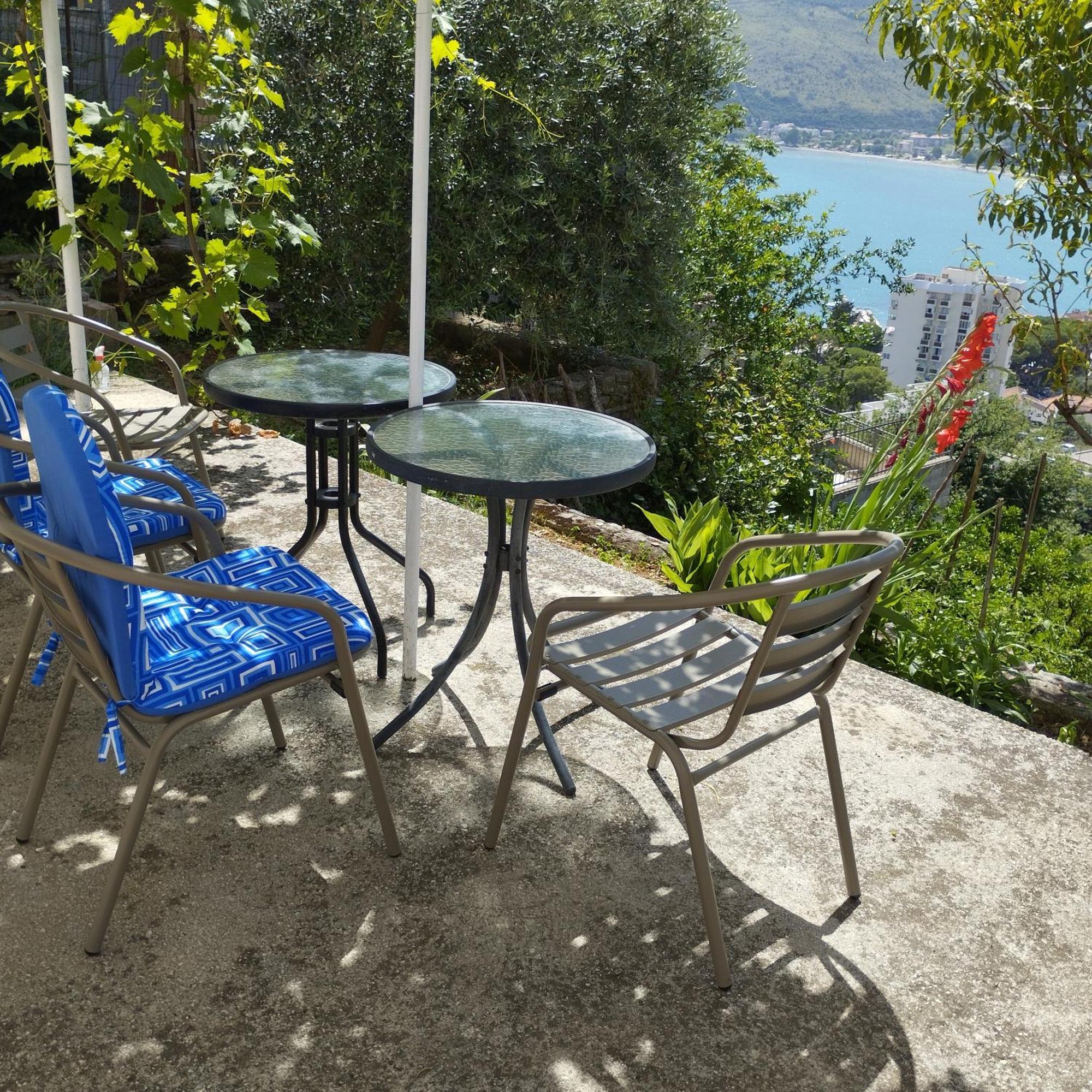 Apartmani Lovor Herceg Novi Eksteriør billede