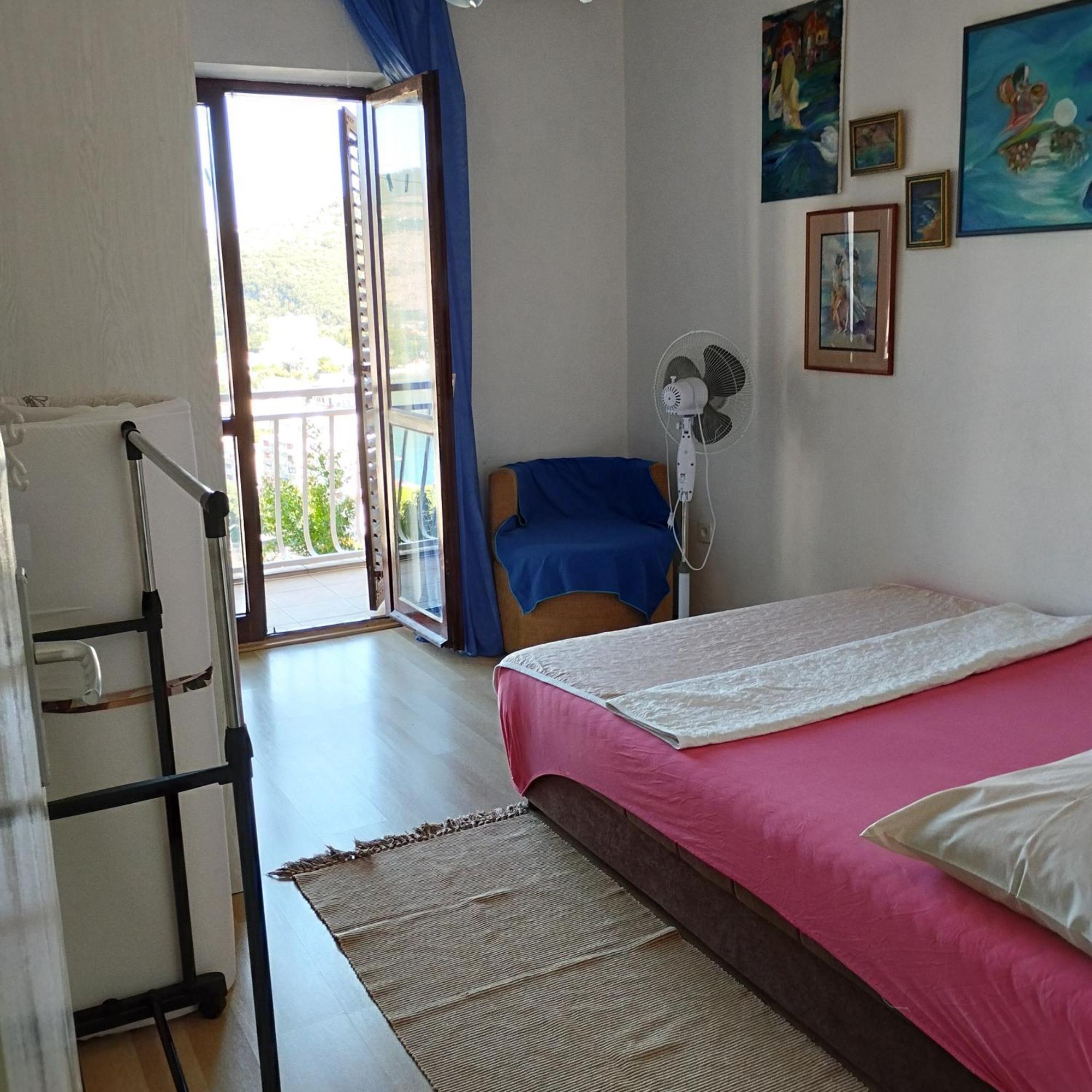 Apartmani Lovor Herceg Novi Eksteriør billede