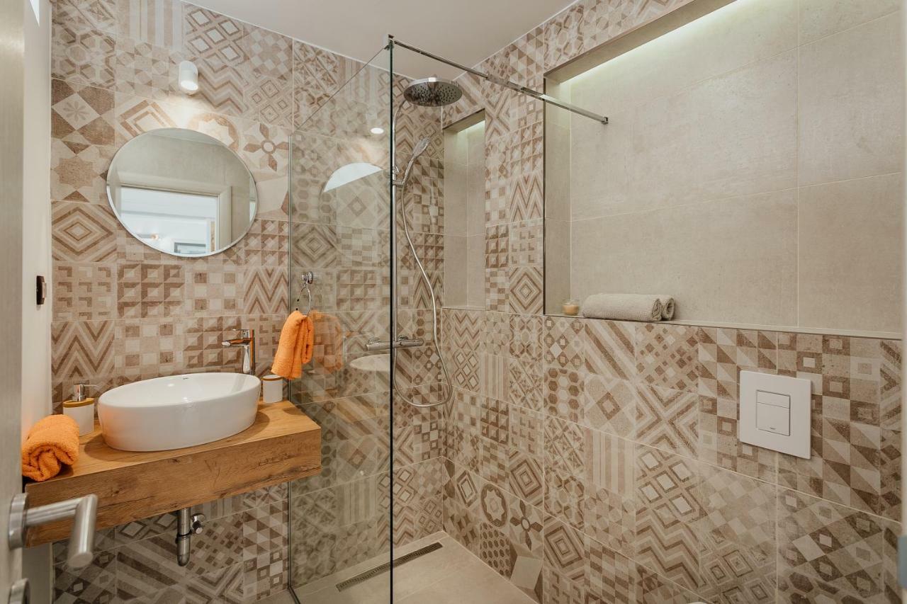 Apartmani Lovor Herceg Novi Eksteriør billede