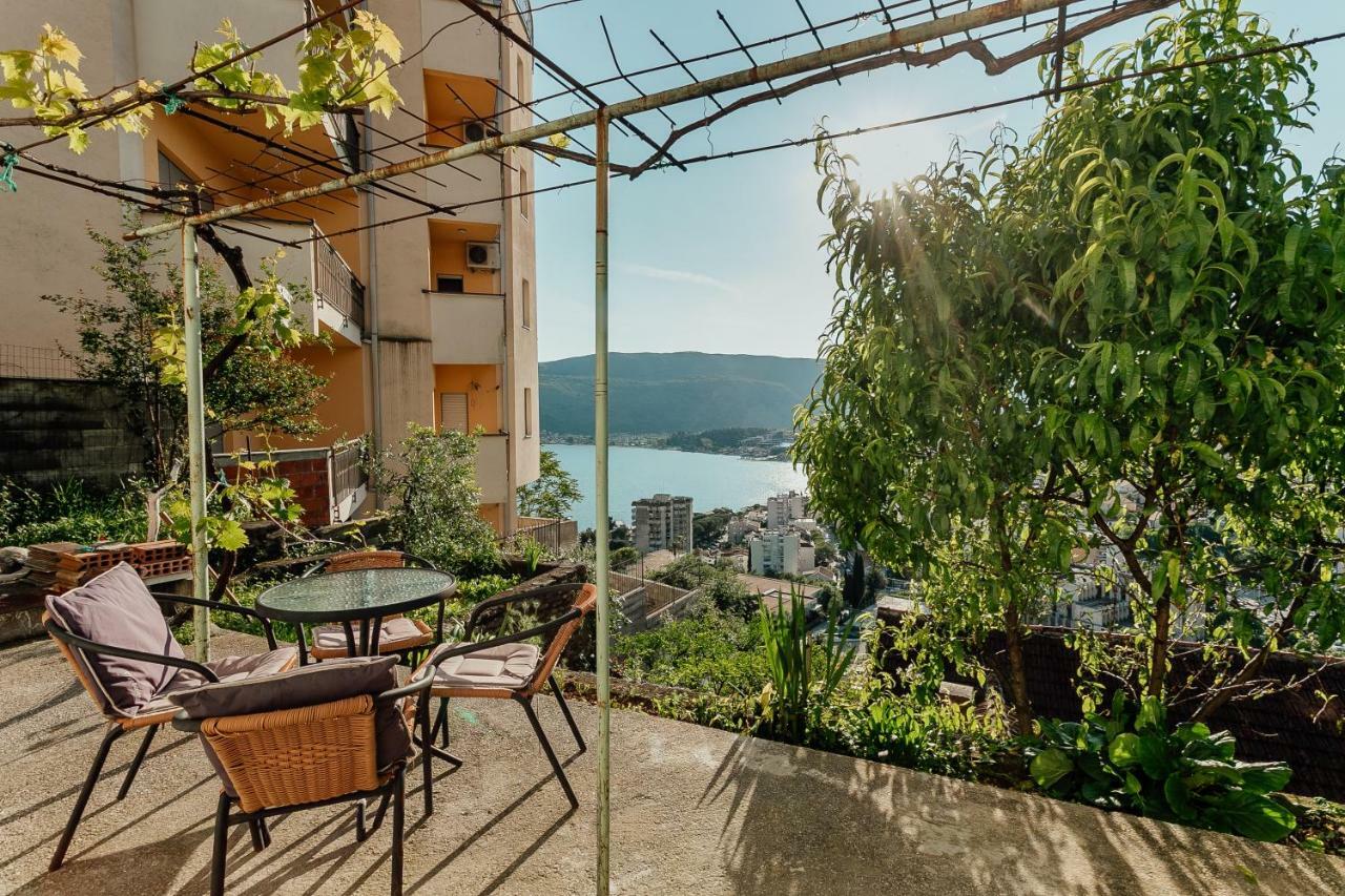 Apartmani Lovor Herceg Novi Eksteriør billede