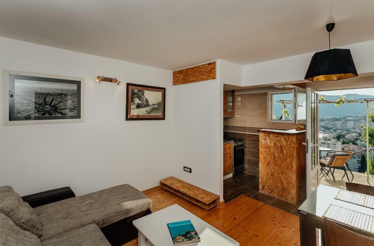 Apartmani Lovor Herceg Novi Eksteriør billede
